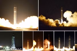 Tên lửa đạn đạo liên lục địa Hwasong-15 rời bệ phóng. (Nguồn: YONHAP/TTXVN)