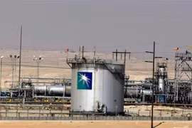 Một cơ sở khai thác dầu ở thành phố Dammam, Saudi Arabia. (Nguồn: AFP/TTXVN) 