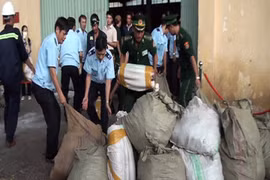 Cao Bằng bắt giữ đối tượng vận chuyển pháo lậu từ Trung Quốc