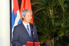Đại sứ Việt Nam tại Cuba Dương Minh phát biểu trong lễ kỷ niệm 71 năm ngày Quốc khánh. (Ảnh: Vũ Lê Hà/TTXVN)