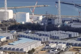Nước nhiễm xạ đang chảy vào tòa nhà thuộc Fukushima 1