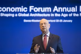 Người sáng lập và Chủ tịch điều hành WEF Klaus Schwab phát biểu trong cuộc họp báo tại Geneva (Thụy Sĩ) ngày 15/1/2019. (Nguồn: THX/TTXVN) 