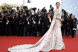 [Photo] Sao thế giới khoe sắc trên thảm đỏ Liên hoan phim Cannes