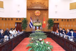 Thủ tướng Nguyễn Xuân Phúc tiếp Phó Chủ tịch thứ nhất Hội đồng Nhà nước và Hội đồng Bộ trưởng Cuba Salvador Valdés Mesa. (Ảnh: Thống Nhất/TTXVN)