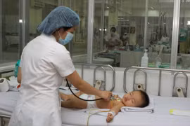 TP Hồ Chí Minh: Bé gái 5 tháng tuổi tử vong do viêm não mô cầu