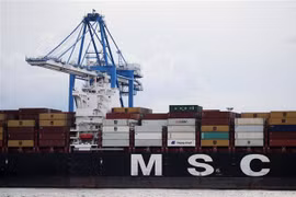 Tàu hàng MSC Gayane nơi phát hiện các container chứa ma túy tại cảng biển Packer ở Philadelphia, bang Pennsylvania, Mỹ ngày 18/6. (Nguồn: AFP/TTXVN) 