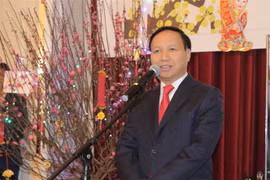 Đại sứ Ngô Đức Mạnh phát biểu tại ngày Tết cộng đồng. (Ảnh: Dương Trí/TTXVN) 