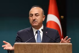 Ngoại trưởng Thổ Nhĩ Kỳ Mevlut Cavusoglu phát biểu trong cuộc họp báo tại Ankara. (Nguồn: AFP/TTXVN)