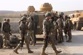 Binh sỹ Thổ Nhĩ Kỳ được triển khai tại Ras al-Ain, Đông Bắc Syria ngày 28/10/2019. (Nguồn: AFP/TTXVN) 