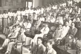 Chủ tịch Hồ Chí Minh tại Lễ khai giảng của Đại học Quốc gia Việt Nam ngày 15/11/1945. (Ảnh tư liệu, Đại học Quốc gia Hà Nội)