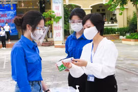 Diễn tập chuẩn bị cho thi tốt nghiệp trung học phổ thông. (Ảnh: TTXVN)