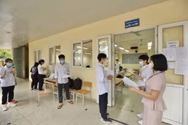 Thí sinh dự thi tốt nghiệp trung học phổ thông năm 2021. (Ảnh: Minh Quyết/TTXVN)