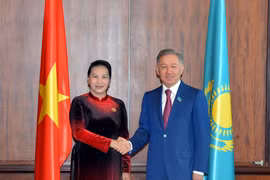 Chủ tịch Quốc hội Nguyễn Thị Kim Ngân hội kiến Ngài Nurlan Z.Nigmatulin, Chủ tịch Quốc hội Cộng hòa Kazakhstan. (Ảnh: Trọng Đức/TTXVN)