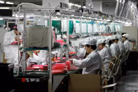 Một dây chuyền sản xuất của Foxconn. (Nguồn: iDownloadBlog)