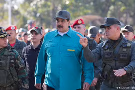 Tổng thống Venezuela Nicolas Maduro đã thị sát một căn cứ quân sự ở thành phố Valencia. (Nguồn: Reuters)