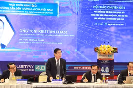 Hội thảo chuyên đề “Phát triển các mô hình kinh doanh mới trong tiến trình công nghiệp hóa, hiện đại hóa đến năm 2030, tầm nhìn đến năm 2045,” ngày 11/11. (Ảnh: Vietnam+)