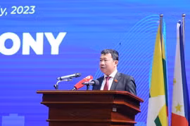 Chủ nhiệm Ủy ban Đối ngoại Vũ Hải Hà, Chủ tịch AIPA Caucus 14 phát biểu bế mạc Hội nghị. (Nguồn: Cổng thông tin điện tử Quốc hội)