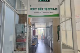 Khu vực cách ly, điều trị bệnh nhân COVID-19 tại Bệnh viện Lê Văn Thịnh, Thành phố Hồ Chí Minh. (Ảnh: Đinh Hằng/TTXVN)