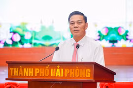 Chủ tịch UBND thành phố Hải Phòng Nguyễn Văn Tùng phát biểu tại Hội nghị. (Ảnh Minh Huệ/TTXVN)