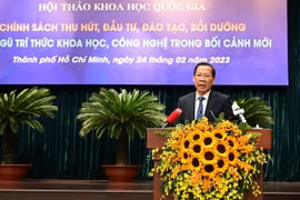 Chủ tịch UBND Thành phố Hồ Chí Minh Phan Văn Mãi phát biểu tại Hội thảo. (Ảnh: Thu Hoài/TTXVN)