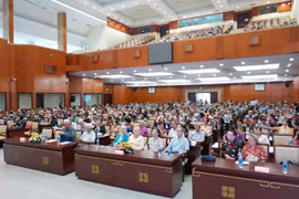 Sự kiện đã thu hút số lượng lớn người cao tuổi tới tham dự