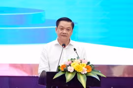 Phó Chủ tịch Thường trực UBND thành phố Cần Thơ Dương Tấn Hiển phát biểu tại diễn đàn. (Ảnh: Thanh Liêm/TTXVN)