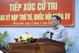 Thủ tướng Phạm Minh Chính phát biểu tại buổi tiếp xúc cử tri thành phố Cần Thơ. (Ảnh: Dương Giang/TTXVN)