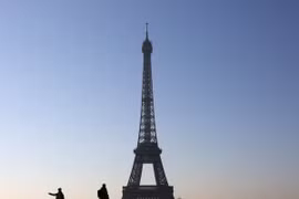 Tháp Eiffel ở Paris, Pháp ngày 10/5. (Nguồn: AFP/TTXVN)