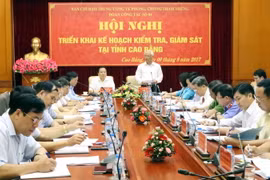 Đồng chí Uông Chu Lưu phát biểu tại buổi làm việc với Tỉnh ủy Cao Bằng. (Ảnh: Quốc Đạt/TTXVN)