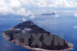 Toàn cảnh đảo Senkaku mà Bắc Kinh gọi là Điếu Ngư trên biển Hoa Đông ngày 15/9/2012. (Nguồn: AFP/TTXVN)