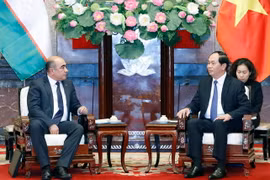 Chủ tịch nước Trần Đại Quang tiếp Phó Thủ tướng, Bộ trưởng Bộ Nông nghiệp và Nguồn nước CH Uzbekistan, ngài Zoyir Mirzaev. (Ảnh: Nhan Sáng/TTXVN)