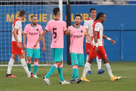 Messi lập cú đúp, Barca của Koeman thắng trận thứ 2 liên tiếp