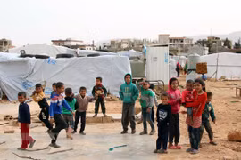 Trẻ em Syria tại một trại tị nạn ở thung lũng Bekaa, Liban. (Ảnh: AFP/TTXVN)
