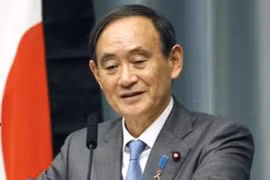 Chánh Văn phòng nội các Nhật Bản Yoshihide Suga tại cuộc họp báo ở Tokyo ngày 4/11. (Nguồn: Kyodo/TTXVN)