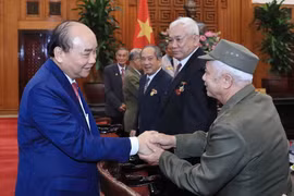 Thủ tướng Nguyễn Xuân Phúc với các đại biểu. (Ảnh: Thống Nhất/TTXVN)