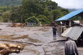 Mưa lớn gây ra tình trạng sạt lở đất ở Kenya. (Nguồn: Africatimes)