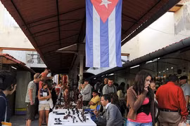 Một khu chợ tại thủ đô La Habana của Cuba. (Ảnh: lanoticias)