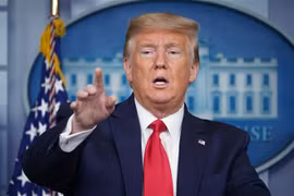 Tổng thống Mỹ Donald Trump phát biểu tại cuộc họp báo ở Washington, DC. (Ảnh: AFP/TTXVN)