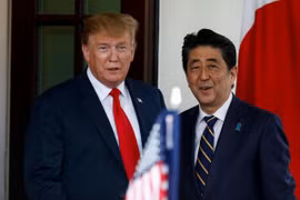 Tổng thống Mỹ Donald Trump và Thủ tướng Nhật Bản Shinzo Abe. (Nguồn: Xihua)
