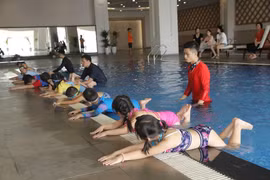 Chương trình Cư dân nhí thông thái và các lớp học bơi đã trở thành “món ăn tinh thần” không thể thiếu với các cư dân nhí Vinhomes mỗi dịp Hè về.
