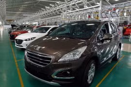 Xe ôtô thành phẩm tại Khu phức hợp sản xuất và lắp ráp ôtô Chu Lai-Trường Hải (Quảng Nam). (Ảnh: Đỗ Trưởng/TTXVN)