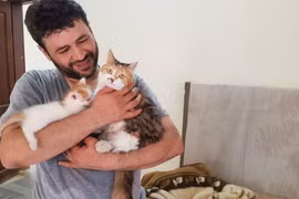 (Nguồn: Alaa and house of Cats Ernesto in Aleppo)