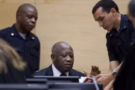 Phiên xét xử cựu Tổng thống Cote d'Ivoire Laurent Gbagbo phạm tội ác chống lại loài người ngày 5/12/2011 tại ICC, La Haye, Hà Lan. (Nguồn: AFP/TTXVN)