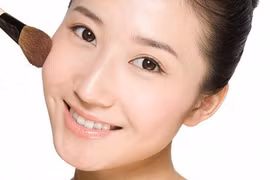 Bí quyết trang điểm giúp bạn có làn da bóng mịn không bóng dầu