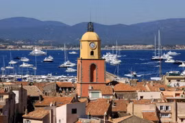 Và Thượng đế đã tạo ra Saint Tropez... nơi EURO không tồn tại
