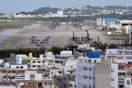 Một căn cứ quân sự của lính thủy quân đánh bộ Mỹ ở Ginowa, tỉnh Okinawa ngày 14/11/2014. (Nguồn: AFP/TTXVN)