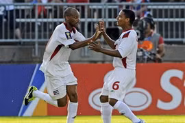 Cuba lách qua khe cửa hẹp vào vòng tứ kết Gold Cup