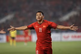 Anh Đức ăn mừng sau khi ghi bàn ở trận chung kết lượt về AFF Suzuki Cup 2018. (Ảnh: Trọng Đạt/TTXVN)