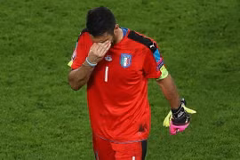 Buffon đã rơi lệ sau thất bại. (Nguồn: Getty Images)