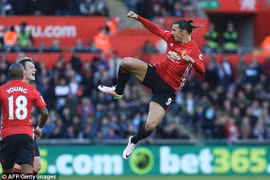 Zlatan Ibrahimovic lập cú đúp.